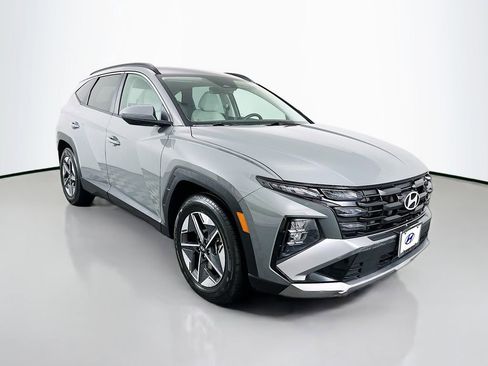 Certified 2025 Hyundai Tucson SEL image 3