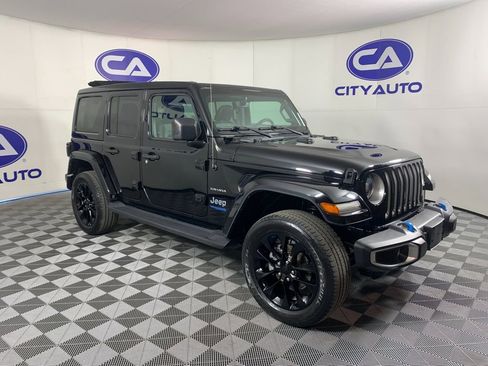 Used 2022 Jeep Wrangler Unlimited Sahara w/ Cold Weather Group AWD/4WD image 1