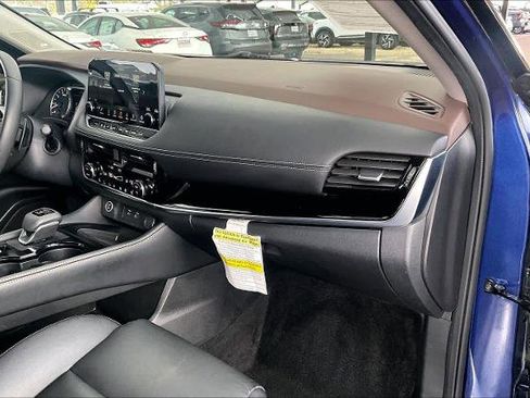 Certified 2023 Nissan Rogue SL w/ SL Premium Package image 17