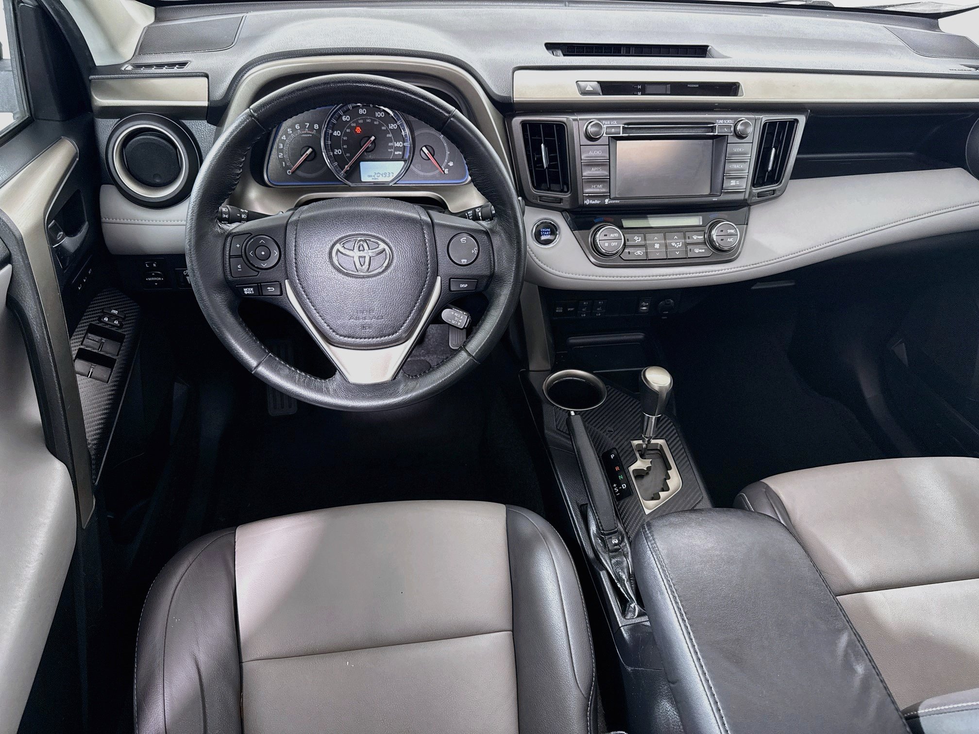 Used 2015 Toyota RAV4 Limited FWD image 22