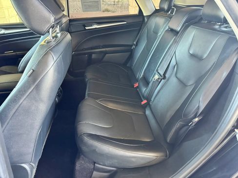 Used 2020 Ford Fusion Titanium AWD/4WD image 19
