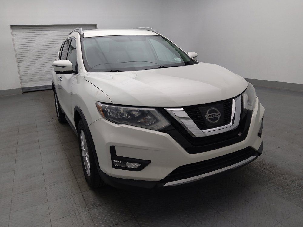 Used 2017 Nissan Rogue SV w/ SV Premium Package FWD image 14