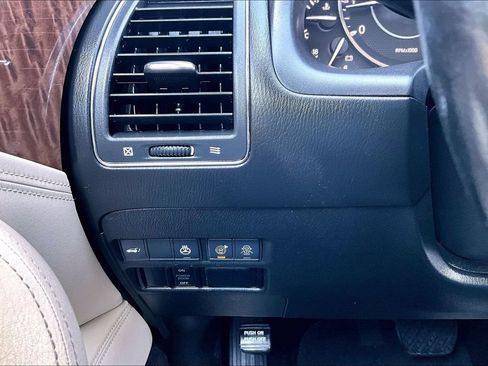Used 2020 Nissan Armada Platinum w/ Captain's Chairs Package AWD/4WD image 15
