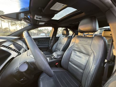 Used 2013 Ford Taurus SHO image 28
