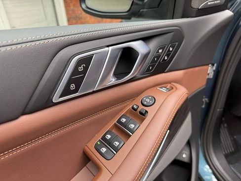 New 2026 BMW X5 xDrive50e image 11