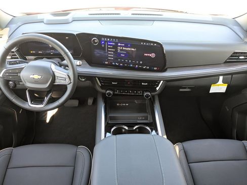 New 2026 Chevrolet Suburban Premier image 17