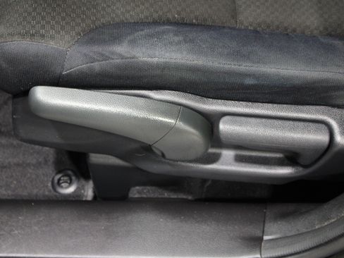 Used 2016 Honda CR-V LX image 5