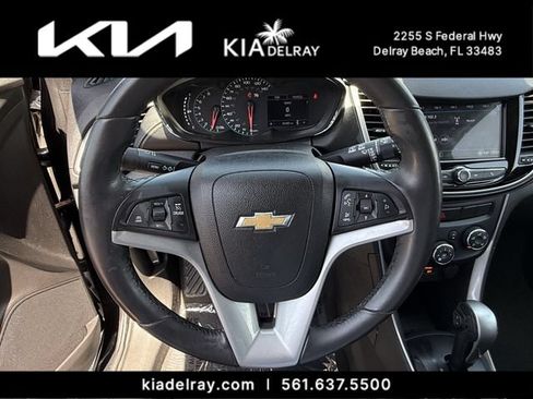 Used 2018 Chevrolet Trax LT w/ Driver Confidence Package FWD image 27