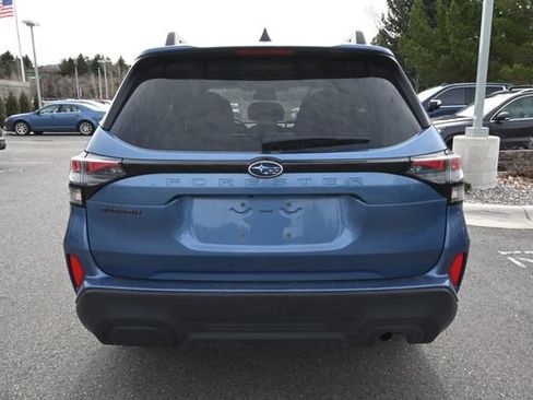 Used 2025 Subaru Forester Premium image 5