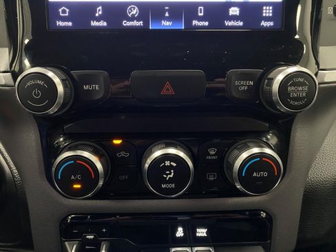 Used 2022 RAM 1500 Big Horn AWD/4WD image 24
