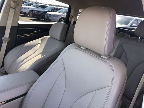 Used 2023 Lincoln Nautilus FWD w/ Premium Package image 11