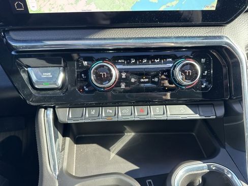 Used 2025 GMC Sierra 2500 Denali w/ Denali Reserve Package image 21