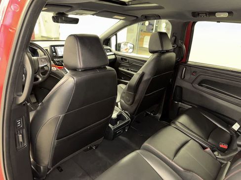Used 2023 Honda Odyssey Sport image 30
