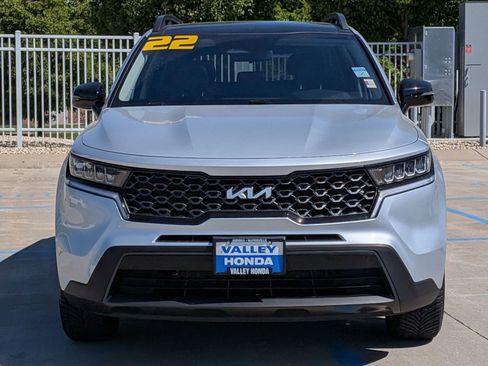 Used 2022 Kia Sorento S w/ Panoramic Sunroof Package AWD/4WD image 3