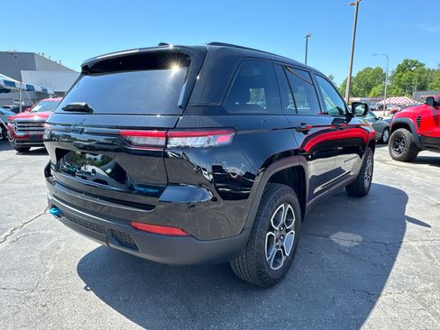 Used 2023 Jeep Grand Cherokee Trailhawk AWD/4WD image 5