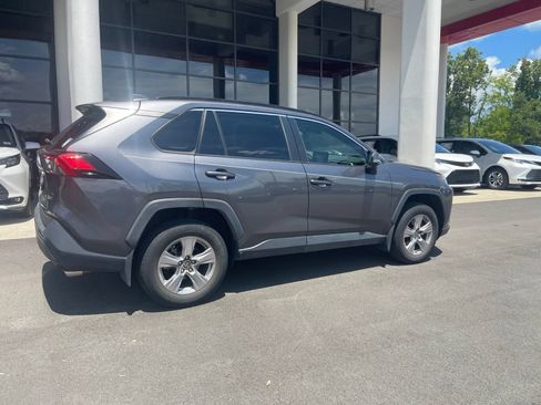Used 2022 Toyota RAV4 XLE w/ Convenience Package FWD image 15