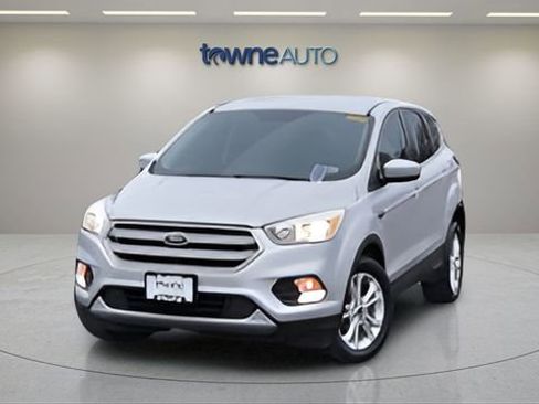 Used 2019 Ford Escape SE image 9