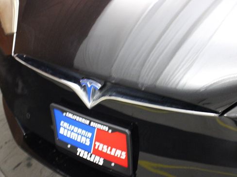 Used 2018 Tesla Model S 75D image 3