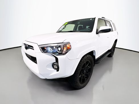 Used 2024 Toyota 4Runner SR5 RWD image 10