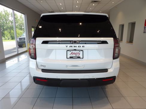 Used 2023 Chevrolet Tahoe Z71 w/ Luxury Package AWD/4WD image 5
