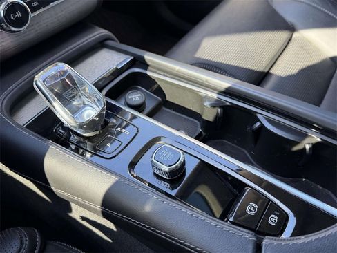 Used 2023 Volvo XC90 B6 Ultimate image 6