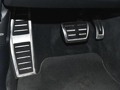 Used 2023 Audi S8 w/ S8 Executive Package AWD/4WD image 23
