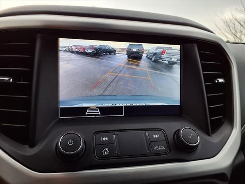 Certified 2023 GMC Acadia SLE image 10