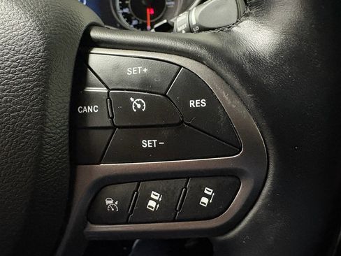 Used 2021 Jeep Cherokee Limited AWD/4WD image 19