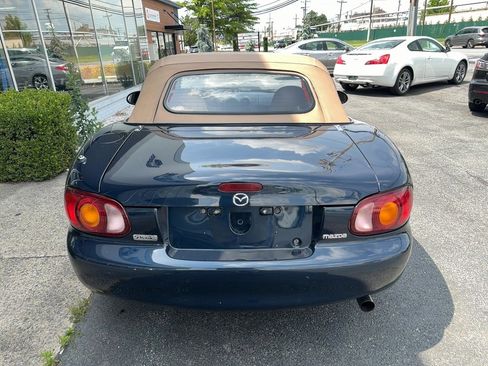 Used 2000 MAZDA MX-5 Miata LS RWD image 16