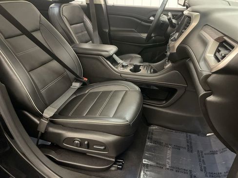 Used 2023 GMC Acadia Denali w/ Denali Technology Package AWD/4WD image 23
