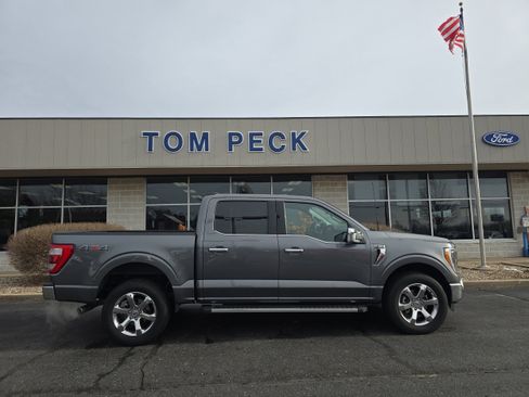 Used 2022 Ford F150 Lariat AWD/4WD image 7