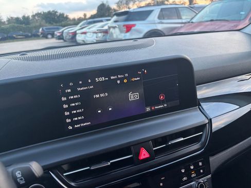 Used 2025 Kia Seltos S image 21