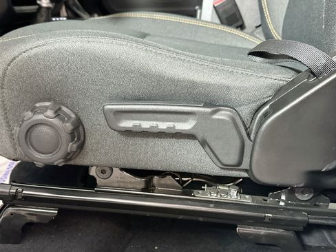 Used 2025 Jeep Wrangler Unlimited Sahara AWD/4WD image 18