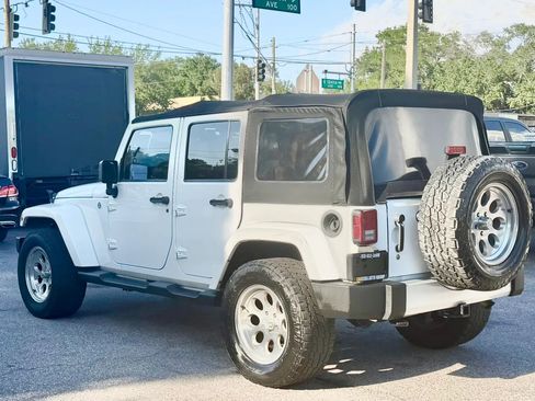 Used 2013 Jeep Wrangler Unlimited Sahara w/ Connectivity Group AWD/4WD image 7