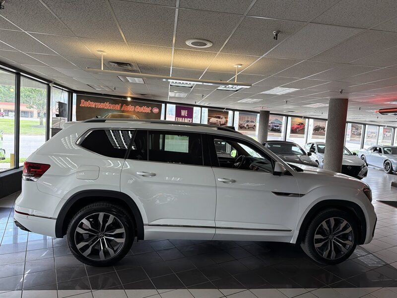 Used 2022 Volkswagen Atlas SEL Premium AWD/4WD image 5