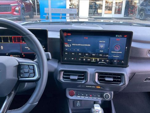 Used 2025 Ford Mustang Coupe image 7