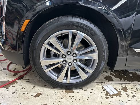 Certified 2024 Cadillac XT5 Premium Luxury w/ Technology Package AWD/4WD image 11