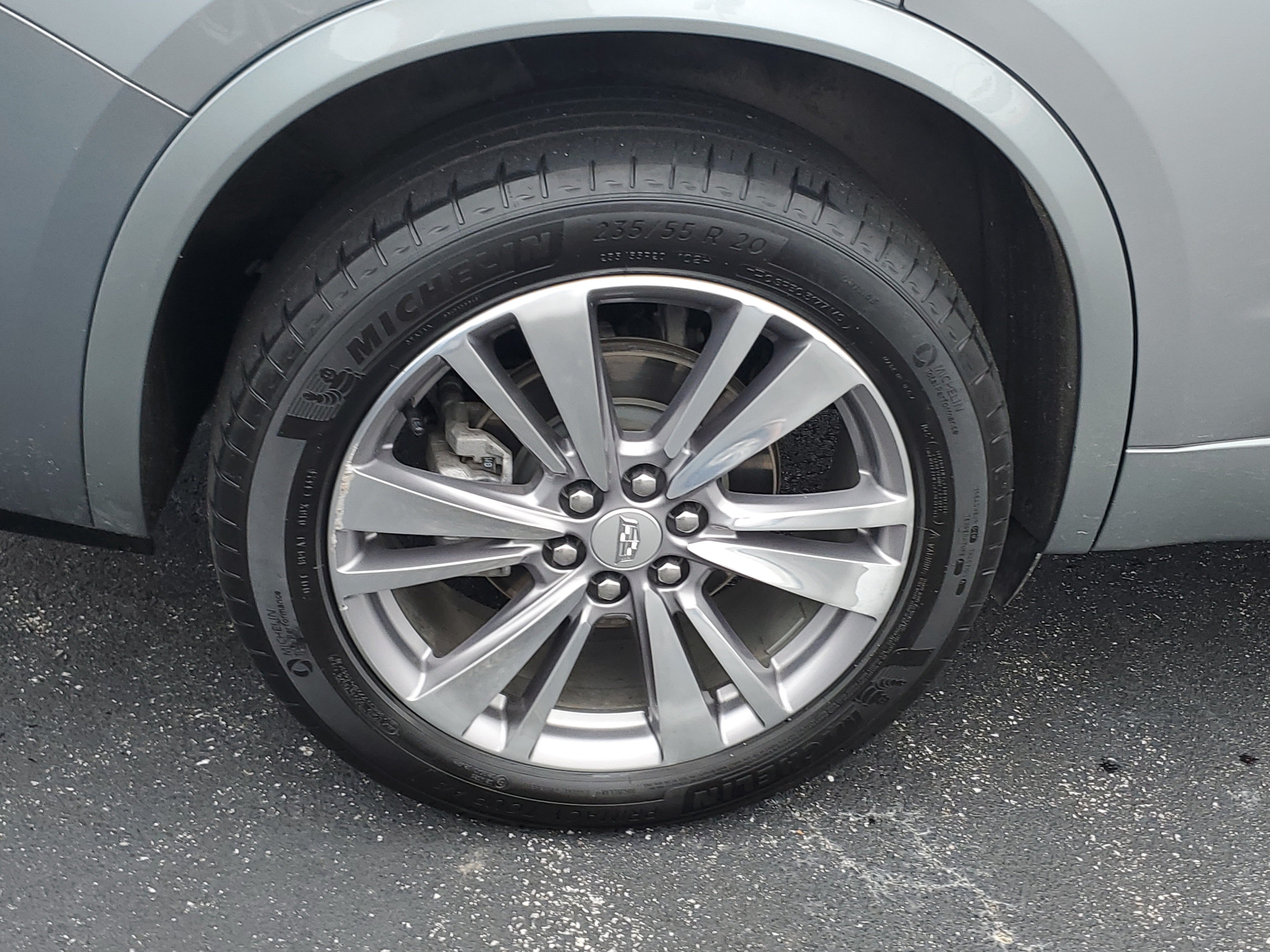 Used 2025 Cadillac XT6 Premium Luxury AWD/4WD image 6