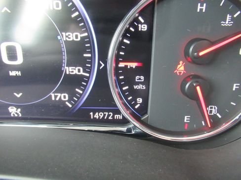 Used 2024 GMC Terrain Denali w/ Denali Premium Package AWD/4WD image 27