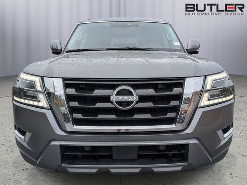 Used 2024 Nissan Armada SL w/ Captain's Chairs Package image 8