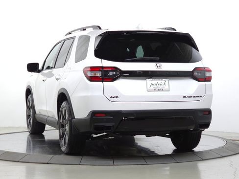 Used 2026 Honda Pilot Black Edition image 5