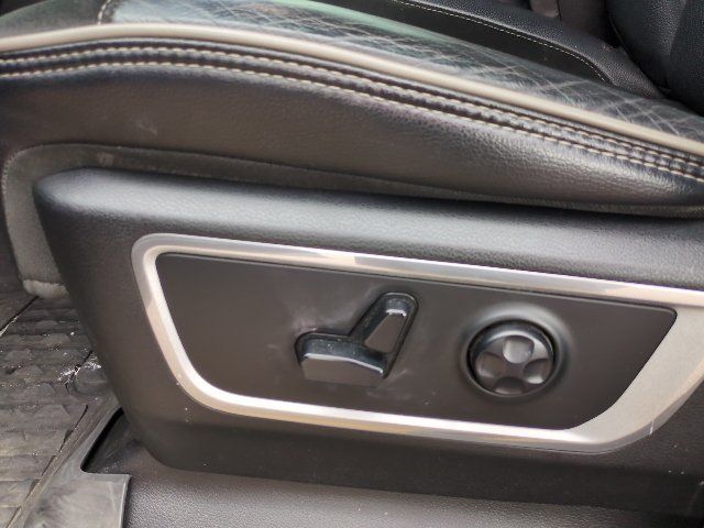 Used 2020 RAM 1500 Laramie w/ Sport Appearance Package AWD/4WD image 13