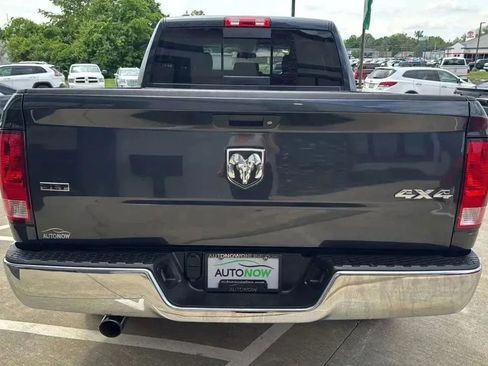 Used 2017 RAM 1500 Classic SLT image 5