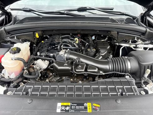 Used 2023 Jeep Grand Cherokee L Laredo AWD/4WD image 17