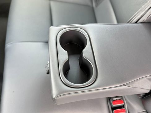 New 2026 Toyota Prius Plug-In Hybrid FWD image 7