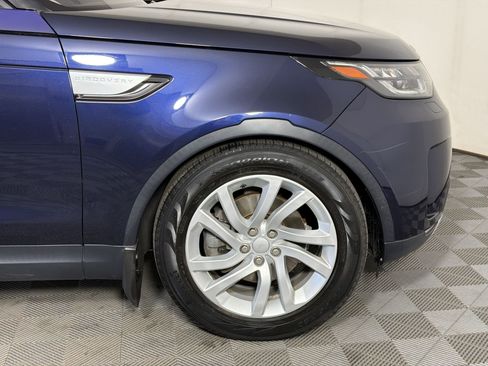 Used 2018 Land Rover Discovery HSE AWD/4WD image 12
