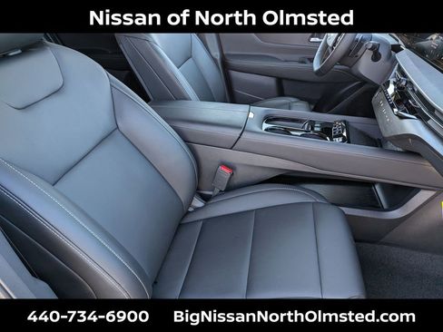 Certified 2025 Nissan Murano SV image 23