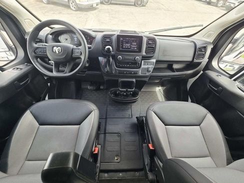 Used 2026 RAM ProMaster 2500 w/ Convenience Group FWD image 9
