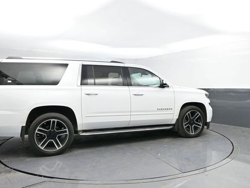Used 2018 Chevrolet Suburban Premier AWD/4WD image 4