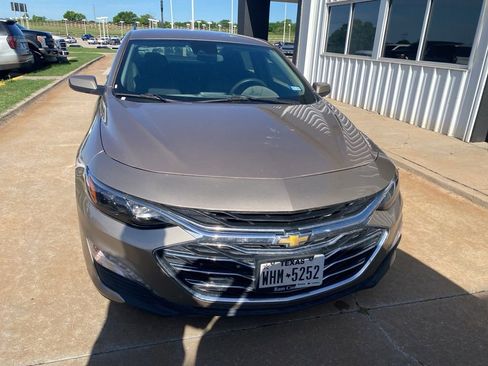 Used 2023 Chevrolet Malibu LT image 1